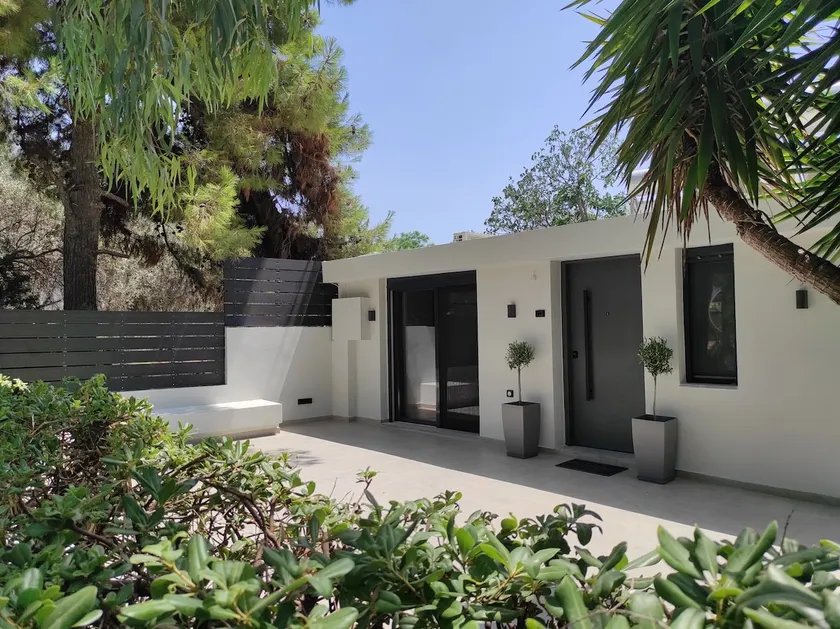 Kavouri Seaside Luxury Bungalow - Image 1