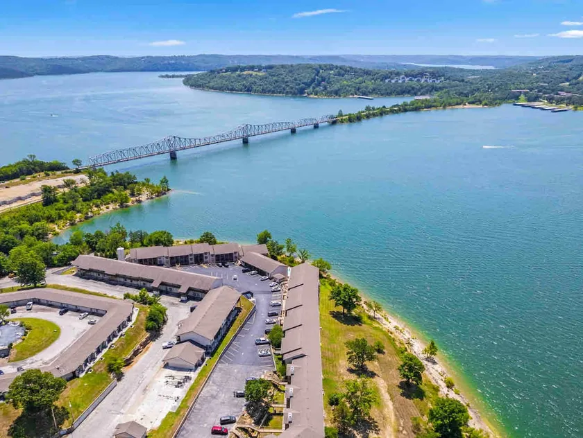 Anchors Away at Table Rock Lake - Image 1