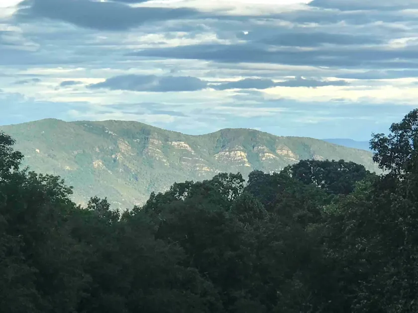 Ganze Gästesuite im Haus Edelweiss am Blue Ridge Parkway - Image 1