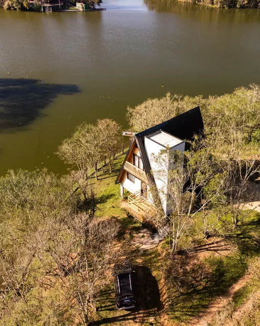 Peninsula Chalet - Image 1
