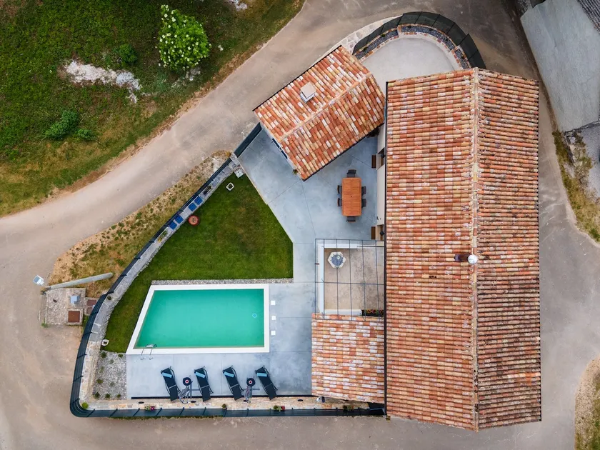 Villa No.8 - Image 1