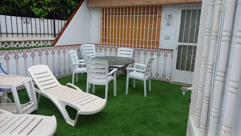 House 450 meters from the beach - Image 1