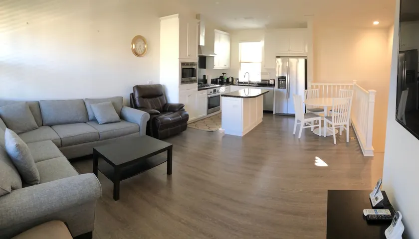 Family/Business, Wifi + TV + Pool + Hot Tub. - Image 1