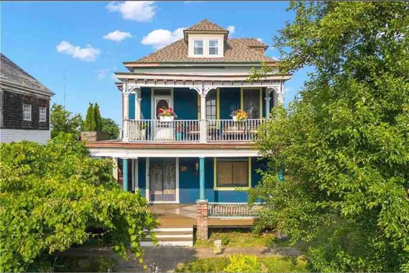 Close to City, Country-Feel Living! Fineview Area! - Image 1