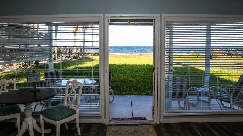 Beach cottage directly on the Atlantic Ocean! ! - Image 1