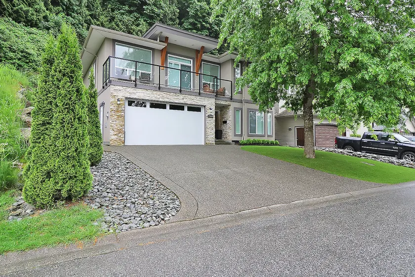 Paradise in Chilliwack (NO SMOKING ON PROPERTY) - Image 1