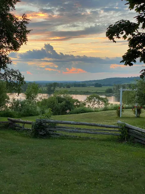 River’s Edge Cottage - Image 1