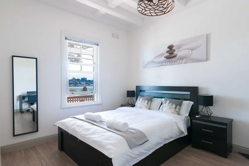 The Highberry - CBD Harbour View Escape (2BR Apt) - Image 1