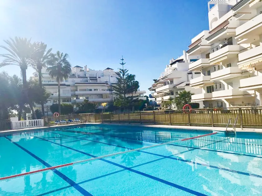 Fantastic apartment with seaview, terrace and pool - Image 1