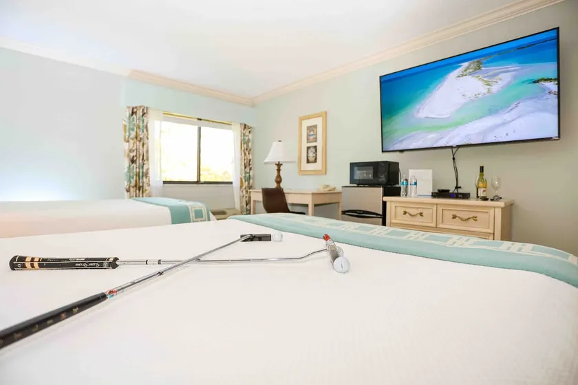 Cozy Condo Steps From Valspar! Putting, Wine, TV - Image 1