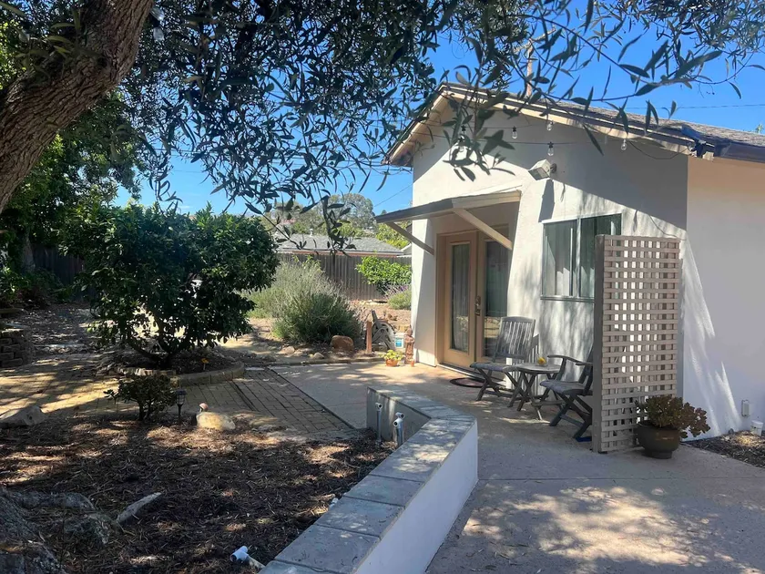 Beach/ Natural Preserve, Multi-Room - Image 1