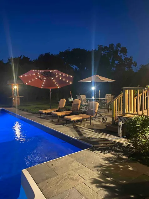 Southampton Oasis w/ Heated Pool – 5 Min to Beach - Image 1