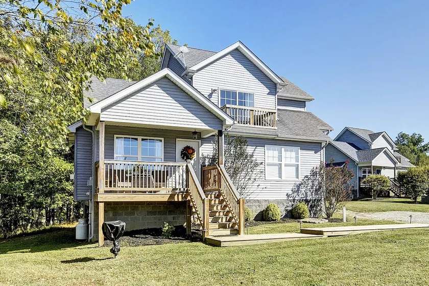 Ridge Retreat 42 Sleeps 8 + Crib - Image 1