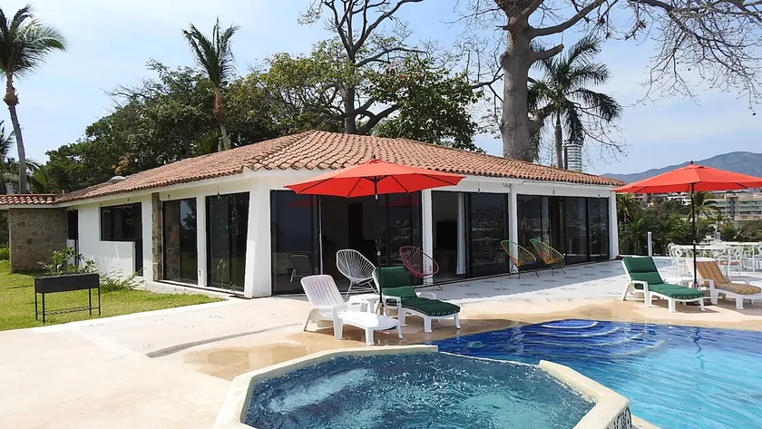 Beautiful Private Villa to Enjoy and Rest! - Image 1