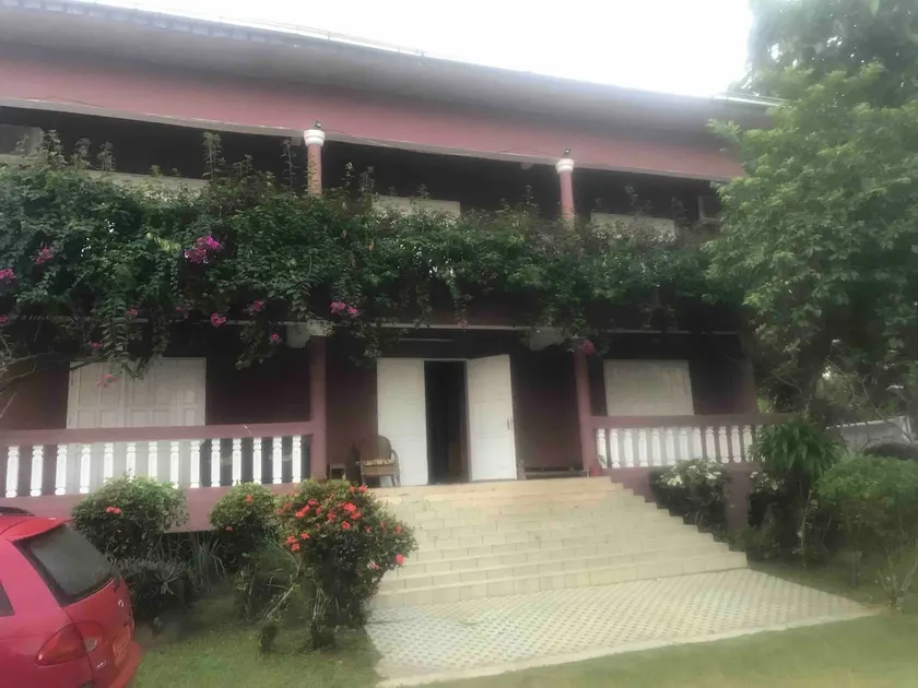 Londji-Kribi Beachfront Villa - Image 1