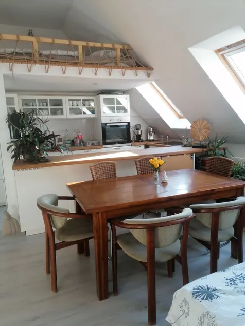 2nd floor, balcony, 2 rooms, gallery, apartment - Image 1