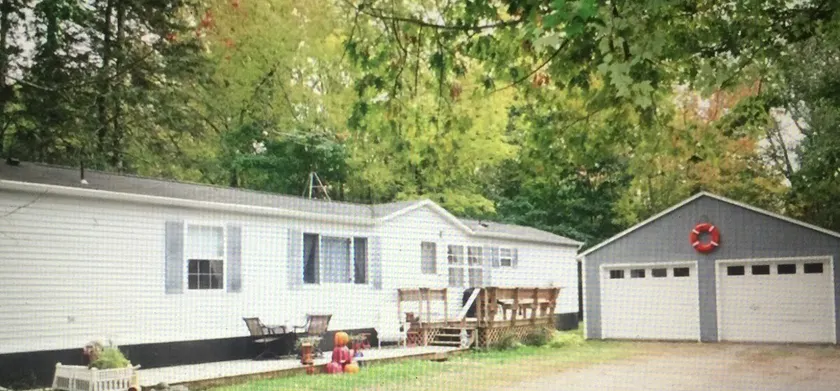 Stone's Throw- Cute, Comfortable & Budget Friendly - Image 1