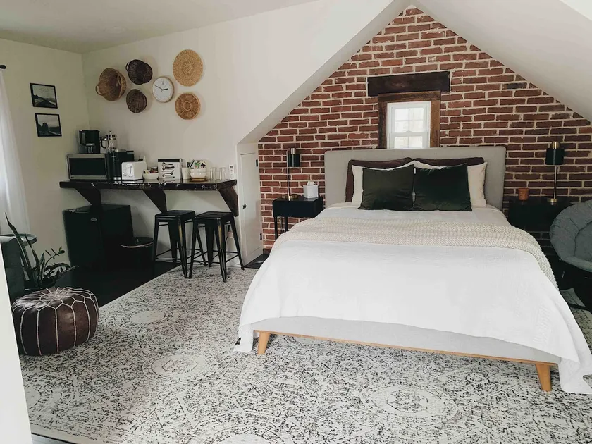 The Lincoln Loft - Image 1