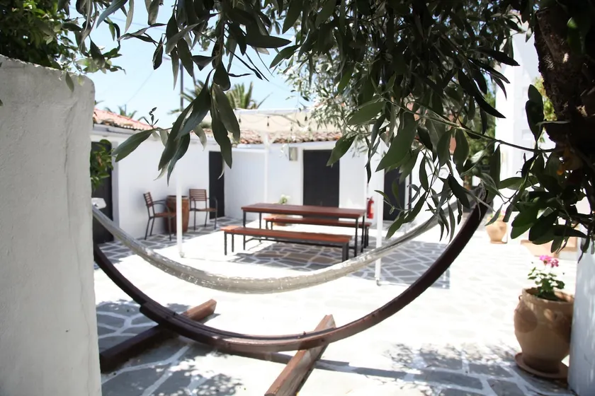 Keros Apartments - Image 1
