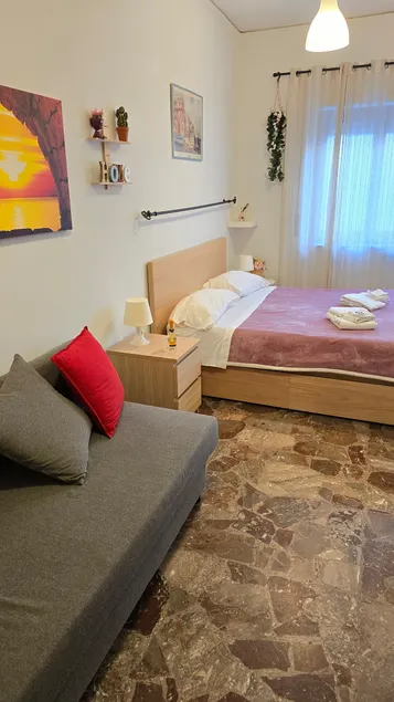 Economy apartment near the train station - Image 1