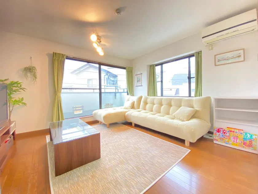 Entire house rental⭐ ︎ Free WiFi⭐ ︎ Free parking for 1 car⭐ ︎ - Image 1