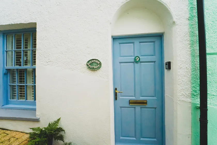 Eventide Cottage, Grade II Listed, Near Harbour - Image 1