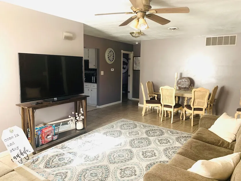 Charming 3 bedroom - pet and kid friendly! - Image 1
