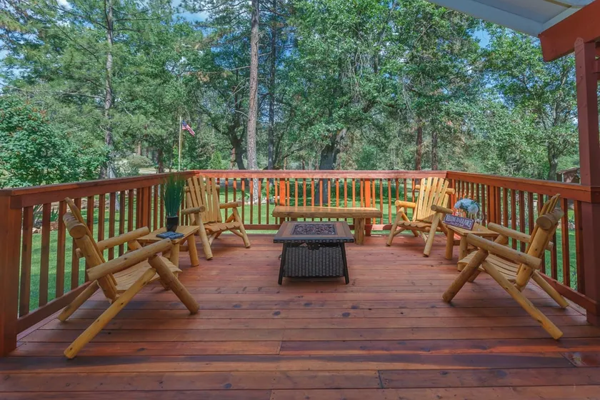 Luxury Family Lodge Near Yosemite – Pool, Hot Tub, Game Room, Ponies! - Image 1