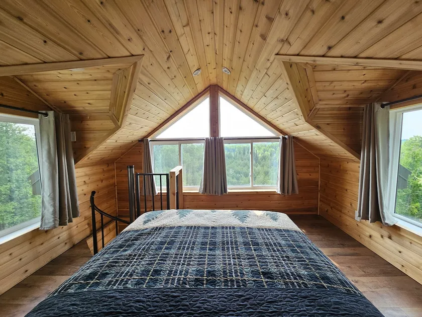 Pine Peak - Your Country Escape - Image 1
