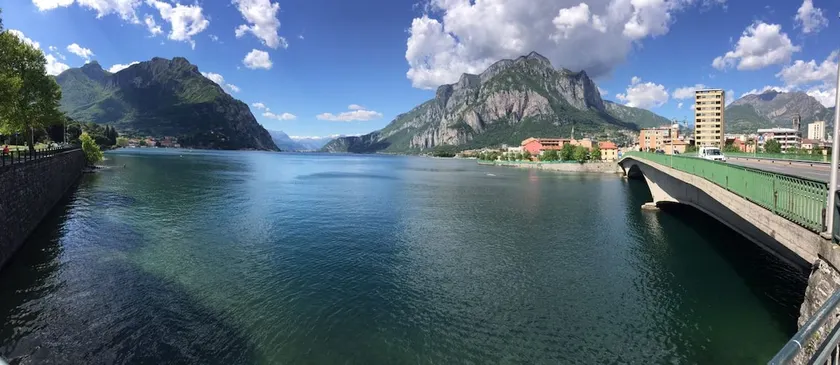 House 800 meters from the center of Lecco - Image 1