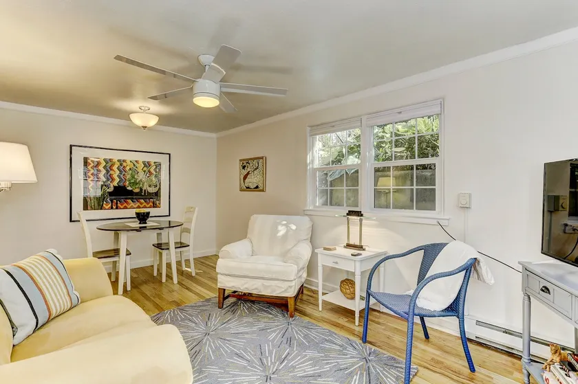 Quiet North End Hideaway - Image 1