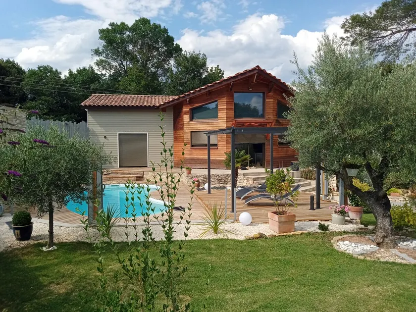 Uzès: House with pool and green spaces - Image 1