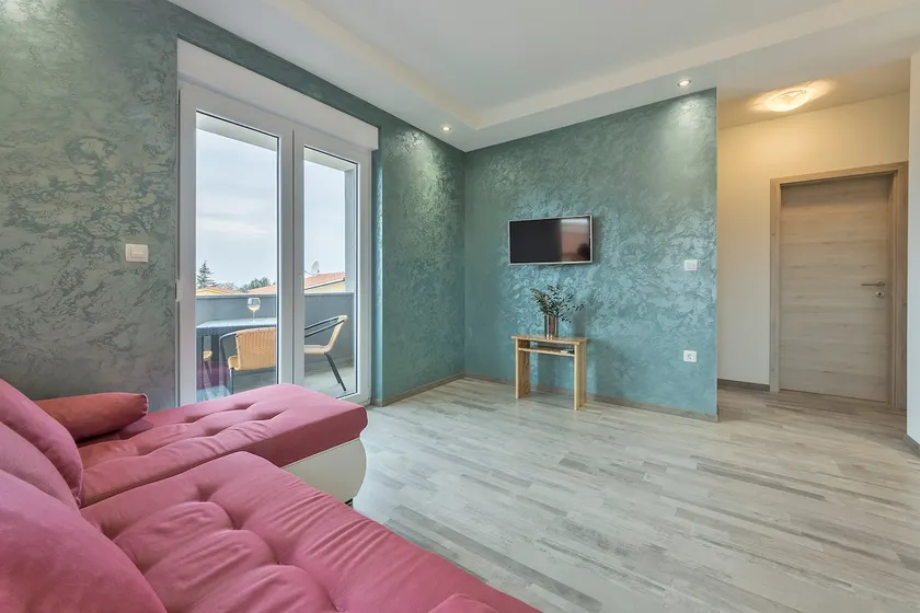2-BEDROOM AP WITH PARTIALLY SEAVIEW - Image 1