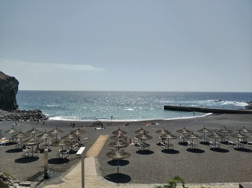By Olas Suites Beachfront, Boutique Suite - Image 1