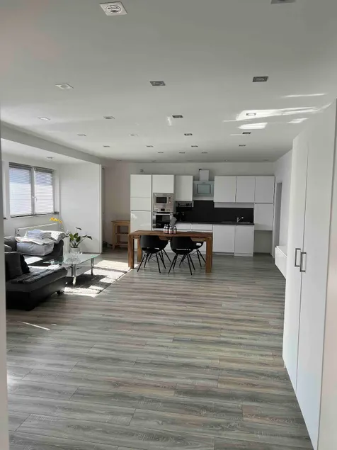 Stylish central apartment - Image 1