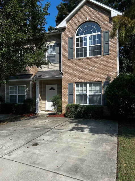 Cozy Oasis-Spacious 4 Bedroom Condo! - Image 1