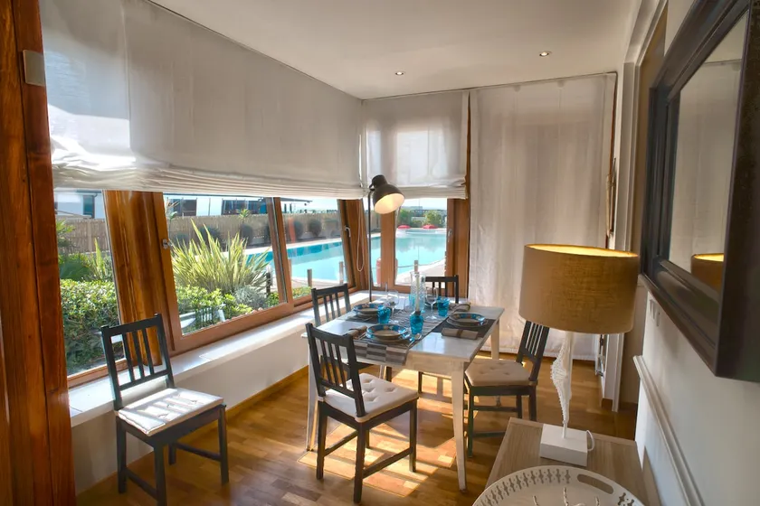 House by the Sea,Pool,Beach,BC,Wifi, Sleeps 6 - Image 1