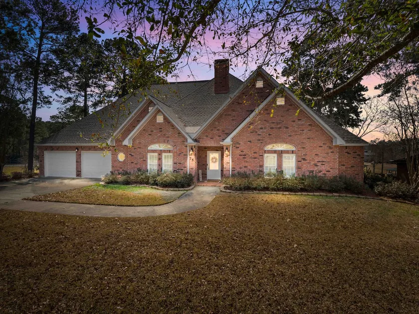 Trahan Lake House on Toledo Bend - Sleeps up to 23 - Image 1