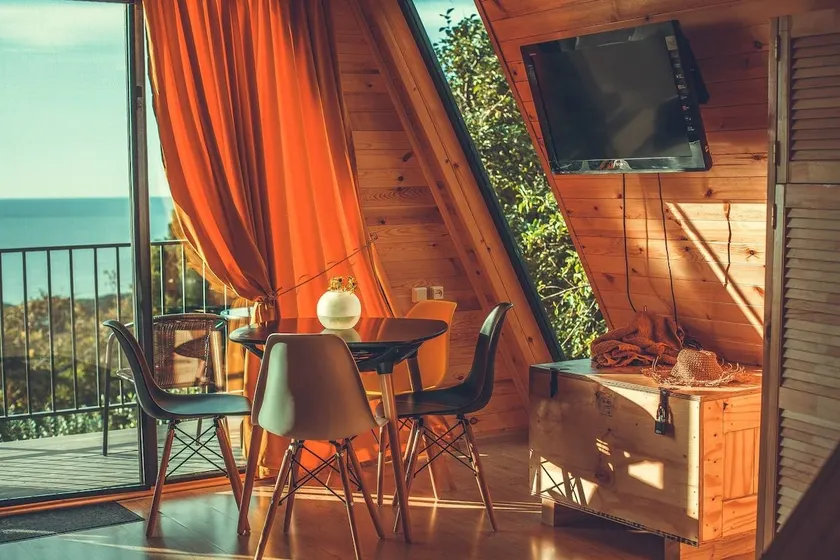 Mandar Inn - Image 1