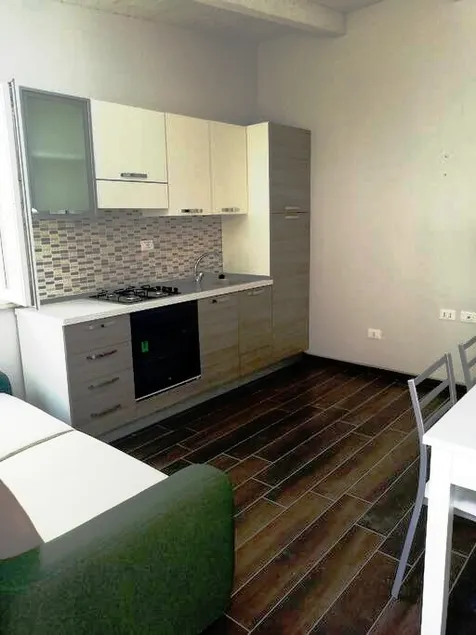 Independent apartment with private garden - Image 1