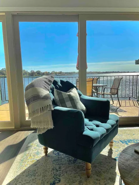 Beautiful Waterfront Condo on Lake Conroe - Image 1