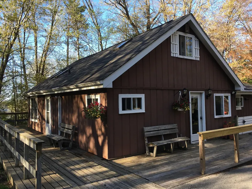 Lambeau Field Cabin - Image 1