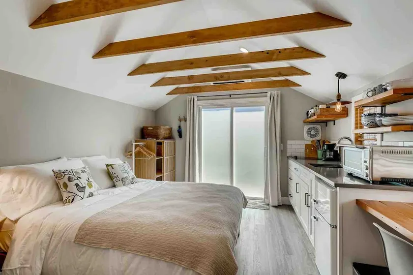 Finch Studio Cottage in Montavilla, Italy - Image 1