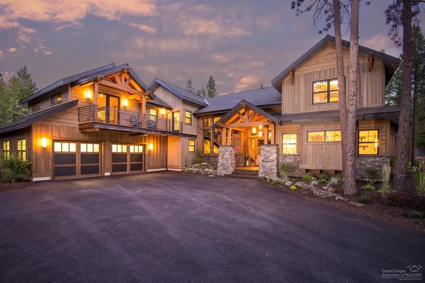 Deschutes Forest Lodge - An Estate in the Woods! - Image 1