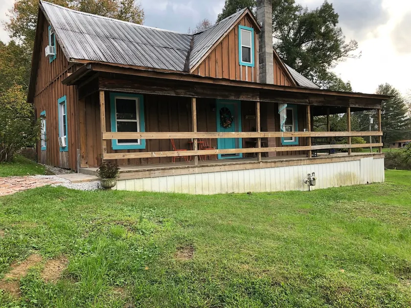 THE JEWEL - a four bedroom farmhouse - Image 1