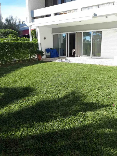 HOUSE WITH PRIVATE GARDEN 200m from the BEACH. - Image 1