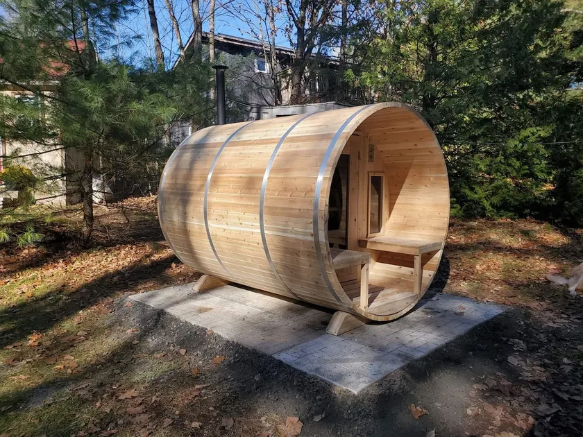 Riverside Gravenhurst cottage. Waterfront w/ sauna - Image 1