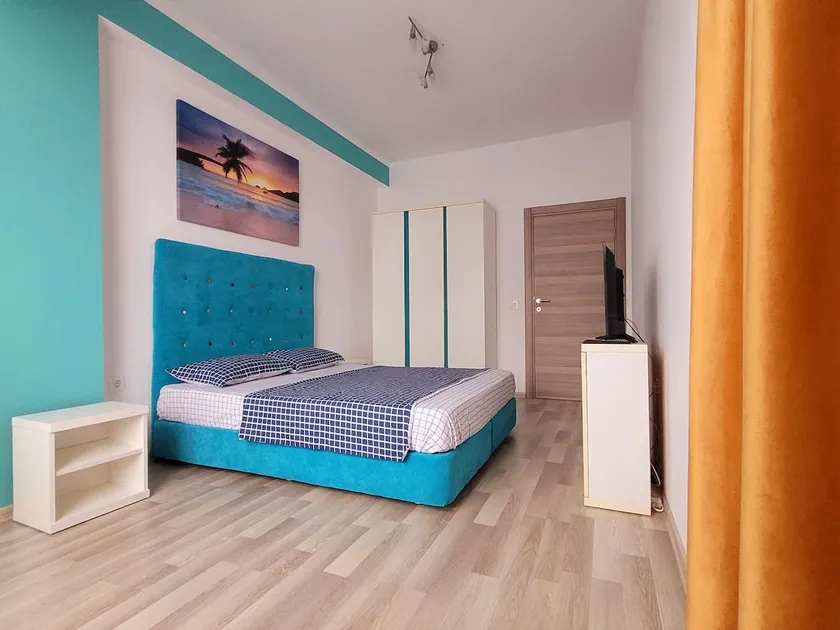 Summerland Apartment - Image 1