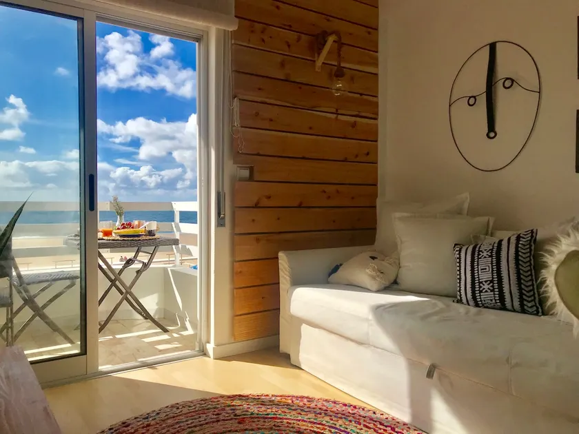 White House - Wonderful 4pax by the Sea - Free Wifi - Image 1