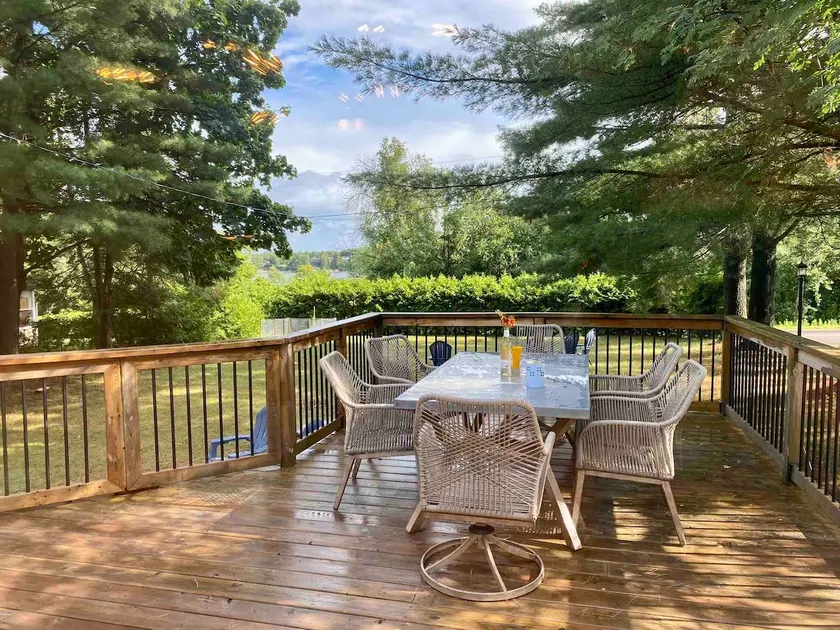 Cozy Family Cottage w/2 Kayaks & Canoe in Kawartha - Image 1